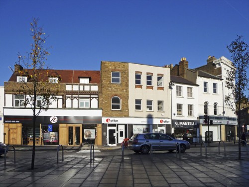 enfield_town_centre_enfield_-_geograph-org-uk_-_1076291